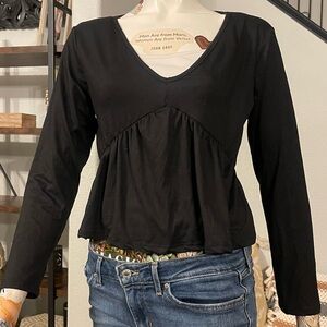 Black V-Neck Long Sleeve Top